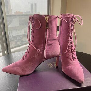 Zvelle - Chic Suede Lace-Up Booties SIZE40
